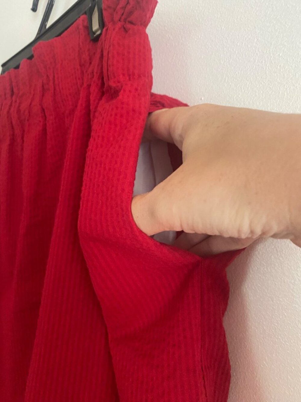 Lauren James Women’s Red Scalloped Seersucker Skirt Size M Elastic Waist - Picture 2 of 6